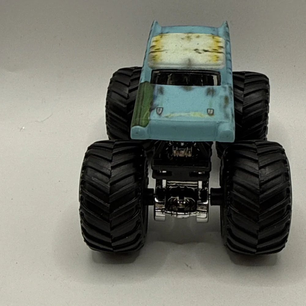Hot Wheels Monster Jam Trucks Avenger Lot Off-Road 1/64 Purple / Blue Chevy Rare